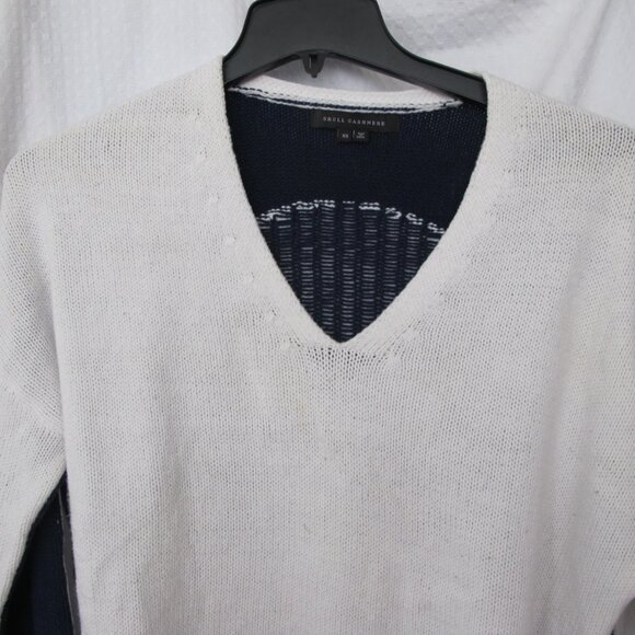Skull Cashmere Two-Tone Sweater - Picture 4 of 9